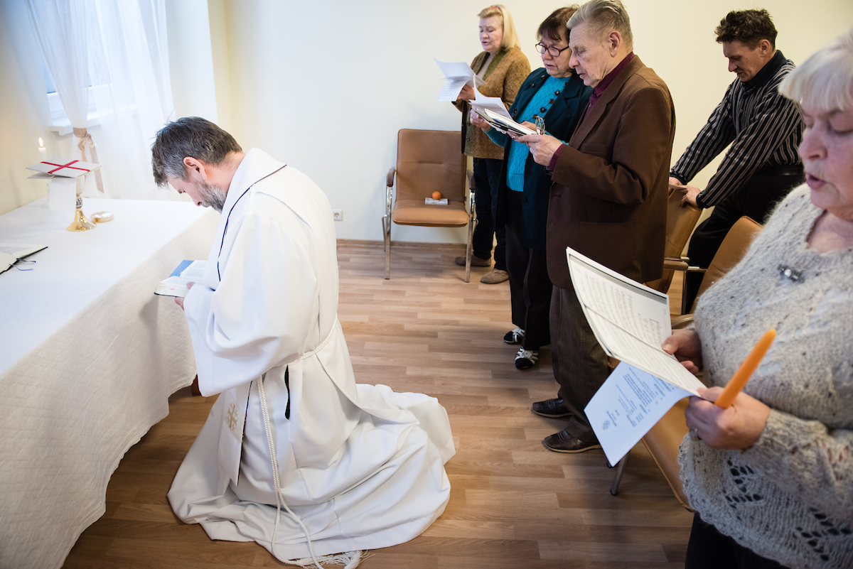 The Rev. Ivo Kirsis, a parish pastor in The Evangelical Lutheran Church of Latvia, leads Divine Service.